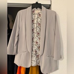 Skies Are Blue Light Gray Blazer with Floral Lining